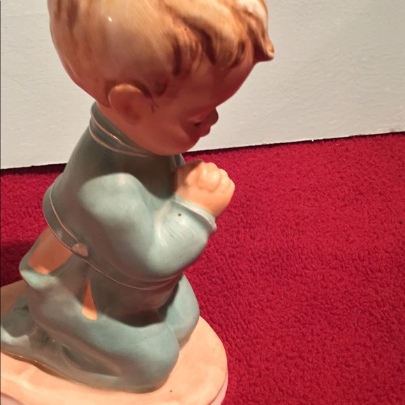 CHILD AT PRAY HUMMEL BY GOEBEL MADE IN WEST GERMANY. - Picture 4 of 7
